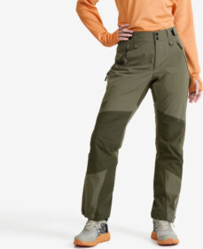 RevolutionRace > Housut > Sade- Ja Kuorihousut – Vihreä – Aries Pro 3L Shell Pants Naiset Grape Leaf/Forest Night, Koko:2XL