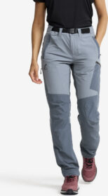 RevolutionRace Ulkoiluhousut, Vaellushousut & Retkeilyhousut – Sininen – Elevate Pro Hiking Pants Naiset Orion Blue/Blue Mirage, Koko:S