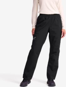 RevolutionRace Housut > Sade- Ja Kuorihousut – Musta – Vector 2L Pants Naiset Black, Koko:XL