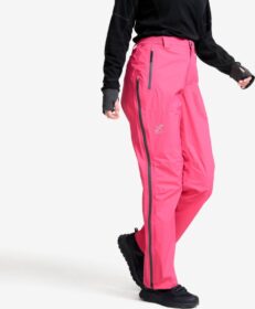 RevolutionRace > Housut > Sade- Ja Kuorihousut – Pinkki – Arcade 3L Lightweight Pants Naiset Fandango Pink, Koko:2XL