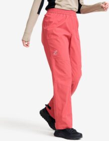 RevolutionRace > Housut > Sade- Ja Kuorihousut – Pinkki – Vector 2L Pants Naiset Holly Berry, Koko:XL