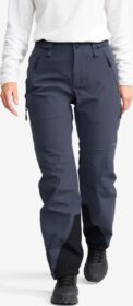 RevolutionRace > Housut > Sade- Ja Kuorihousut – Sininen – Cyclone 3L Shell Pants Naiset India Ink, Koko:4XL