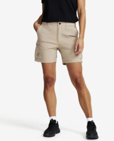 RevolutionRace > Housut > Shortsit – Beige – Adventure Cargo Stretch Shorts Naiset Aluminium, Koko:XS