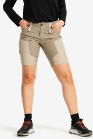 RevolutionRace Housut > Shortsit – Beige – RVRC GP Shorts Naiset Aluminium/Brindle, Koko:XL