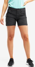 RevolutionRace > Housut > Shortsit – Musta – Hike & Dive Shorts Naiset Black, Koko:XL