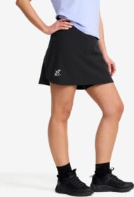 RevolutionRace > Housut > Shortsit – Musta – Rise 2-in-1 Skirt Naiset Black, Koko:S