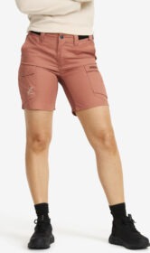 RevolutionRace > Housut > Shortsit – Pinkki – Rambler Lightweight Pro Shorts Naiset Cedar Wood/Pink Mahogany, Koko:3XL