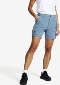 RevolutionRace > Housut > Shortsit – Sininen – Adventure Cargo Stretch Shorts Naiset Captain’s Blue/Peyote, Koko:S