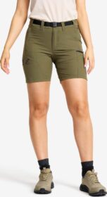RevolutionRace > Housut > Shortsit – Vihreä – Elevate Pro Hiking Shorts Naiset Kalamata, Koko:3XL