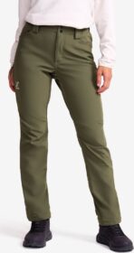 RevolutionRace > Housut > Softshell-housut – Vihreä – Hiball Essential Softshell Pants Naiset Grape Leaf, Koko:M