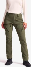 RevolutionRace > Housut > Softshell-housut – Vihreä – Hiball Softshell Pants Naiset Grape Leaf, Koko:S