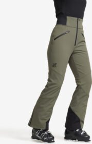 RevolutionRace > Housut > Softshell-housut – Vihreä – Raise Softshell Ski Pants Naiset Kambaba Green, Koko:2XL