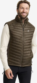 RevolutionRace > Liivit – Ruskea – Radical Insulate Vest Miehet Mud, Koko:M