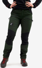 RevolutionRace Nordwand Pro Short Pants Naiset Forest Green, Koko:XL – Ulkoiluhousut, Vaellushousut & Retkeilyhousut