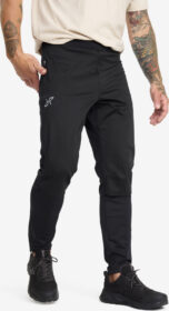 RevolutionRace > Trikoot – Musta – Pace Wind Tights Miehet Black, Koko:XL