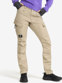 RevolutionRace Ulkoiluhousut, Vaellushousut & Retkeilyhousut – Beige – RVRC GP Pants Naiset Aluminium, Koko:XL