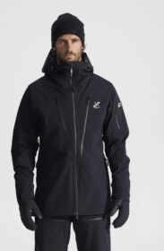 RevolutionRace > Sade- Ja Kuoritakit – Musta – Ultra 3L Shell Jacket Miehet Black, Koko:L