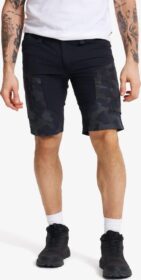 RevolutionRace Shortsit – Musta – RVRC GP Shorts Miehet Anthracite Camo, Koko:S