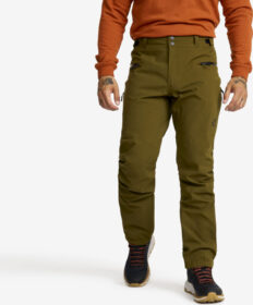 RevolutionRace > Sade- Ja Kuorihousut – Vihreä – Silence Proshell 3L Pants Miehet Dark Olive, Koko:2XL