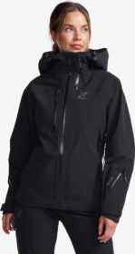 RevolutionRace > Takit > Sade- Ja Kuoritakit – Musta – Cyclone 3L Shell Jacket Naiset Black, Koko:XS