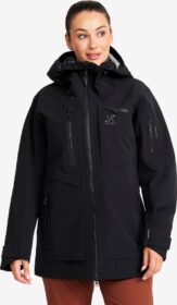 RevolutionRace > Takit > Sade- Ja Kuoritakit – Musta – Cyclone Long 3L Jacket Naiset Black, Koko:L