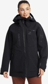 RevolutionRace > Takit > Sade- Ja Kuoritakit – Musta – Cyclone Long 3L Jacket Naiset Black, Koko:M
