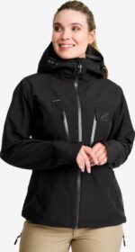 RevolutionRace > Takit > Sade- Ja Kuoritakit – Musta – Silence Proshell 3L Jacket Naiset Black/Anthracite, Koko:XL