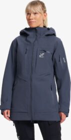 RevolutionRace Takit > Sade- Ja Kuoritakit – Sininen – Cyclone Long 3L Jacket Naiset India Ink, Koko:L