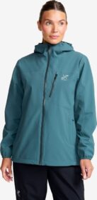 RevolutionRace > Takit > Sade- Ja Kuoritakit – Sininen – Vector 2L Jacket Naiset Orion Blue, Koko:L