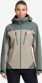 RevolutionRace > Takit > Sade- Ja Kuoritakit – Vihreä – Silence Proshell 3L Jacket Naiset Balsam Green/Shadow, Koko:2XL