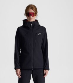 RevolutionRace Takit > Softshell-takit – Musta – Ultra Trekk-touring Jacket Naiset Black, Koko:M