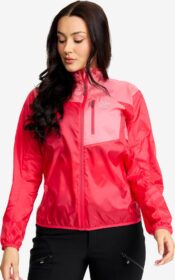RevolutionRace > Takit > Tuulitakit – Pinkki – Unit Light Windbreaker Naiset Bubblegum/Azalea, Koko:L
