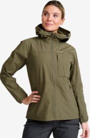 RevolutionRace > Takit > Tuulitakit – Vihreä – Orbit Wind Jacket Naiset Kalamata, Koko:XL