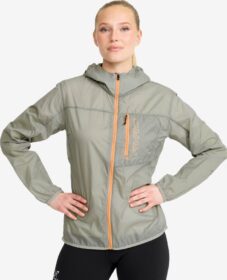 RevolutionRace > Takit > Tuulitakit – Vihreä – Speed Hooded Windbreaker Naiset Shadow, Koko:XL