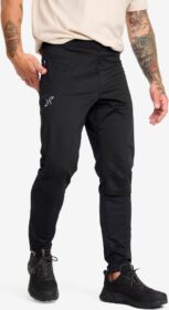RevolutionRace Trikoot – Musta – Pace Wind Tights Miehet Black, Koko:2XL