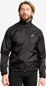 RevolutionRace > Tuulitakit – Musta – Unit Light Windbreaker Miehet Black, Koko:XL