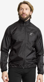 RevolutionRace > Tuulitakit – Musta – Unit Light Windbreaker Miehet Black, Koko:XS