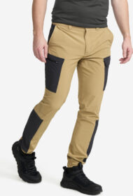 RevolutionRace Ulkoiluhousut, Vaellushousut & Retkeilyhousut – Beige – Verge Stretch Cargo Pants Miehet Kelp Beige/Anthracite, Koko:L