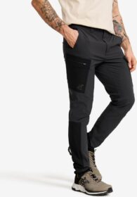 RevolutionRace Ulkoiluhousut, Vaellushousut & Retkeilyhousut – Harmaa – Verge Stretch Cargo Pants Miehet Anthracite/Black, Koko:2XL