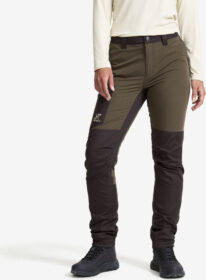 RevolutionRace Ulkoiluhousut, Vaellushousut & Retkeilyhousut – Ruskea – Rambler Lightweight Pants Naiset Mud/Espresso, Koko:M
