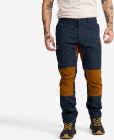 RevolutionRace Ulkoiluhousut, Vaellushousut & Retkeilyhousut – Sininen – Nordwand Pants Miehet Blueberry/Monks Robe, Koko:M