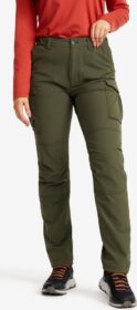 RevolutionRace Ulkoiluhousut, Vaellushousut & Retkeilyhousut – Vihreä – Adventure Cargo Stretch Pants Naiset Deep Depths, Koko:S