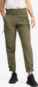 RevolutionRace Ulkoiluhousut, Vaellushousut & Retkeilyhousut – Vihreä – Breezy Curved Ankle Stretch Pants Naiset Grape Leaf, Koko:M
