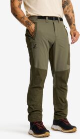 RevolutionRace Ulkoiluhousut, Vaellushousut & Retkeilyhousut – Vihreä – Elevate Pro Hiking Pants Miehet Grape Leaf/Forest Night, Koko:2XL
