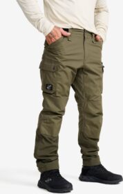 RevolutionRace Ulkoiluhousut, Vaellushousut & Retkeilyhousut – Vihreä – Field Pro Warm Outdoor Pants Miehet Grape Leaf/Forest Night, Koko:S