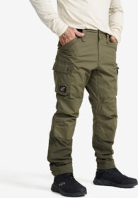 RevolutionRace Ulkoiluhousut, Vaellushousut & Retkeilyhousut – Vihreä – Field Pro Warm Outdoor Pants Miehet Grape Leaf/Forest Night, Koko:M