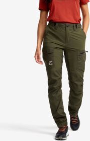 RevolutionRace Ulkoiluhousut, Vaellushousut & Retkeilyhousut – Vihreä – Rambler Lightweight Pro Pants Naiset Forest Night, Koko:M