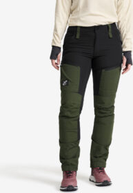 RevolutionRace Ulkoiluhousut, Vaellushousut & Retkeilyhousut – Vihreä – RVRC GP Pro Pants Naiset Forest Green, Koko:XS