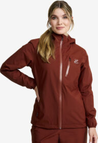 RevolutionRace > Takit > Sade- Ja Kuoritakit – Punainen – Vector 2L Jacket Naiset Fired Brick, Koko:XS