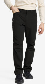 RevolutionRace > Softshell-housut – Musta – Venue Stretch Pants Miehet Black, Koko:XL